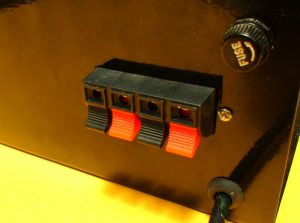 speaker output connector