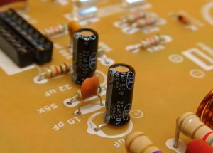 electrolytic capacitor